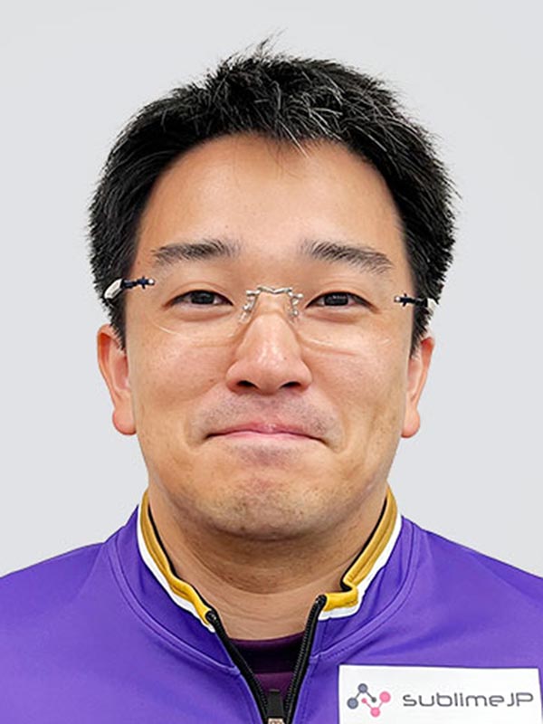 安達 健佑